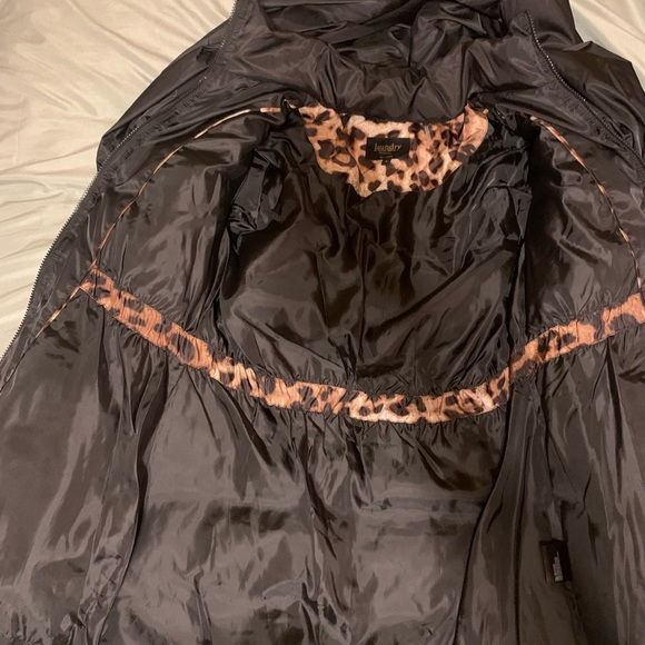 This is a laundry by shelli segal puff winter jacket - Picture 2 of 8